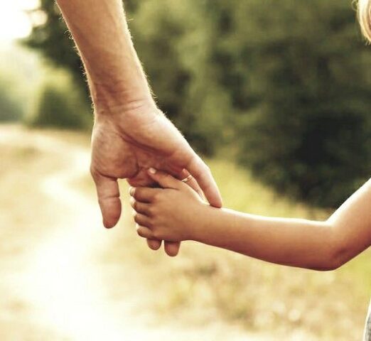 Dlaczego kochasz za mocno… albo uciekasz?