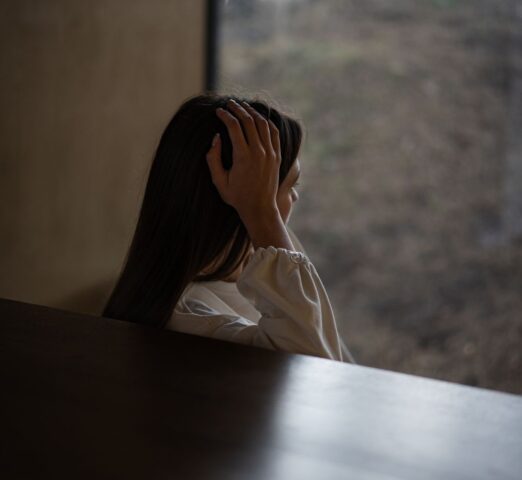 Gdy ból staje się sposobem na życie – o zachowaniach autoagresywnych w psychologicznym ujęciu